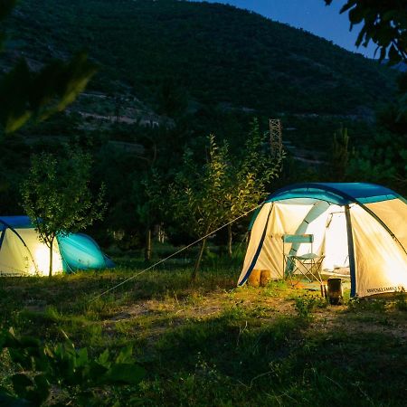Camp'In Goris Hotel Buitenkant foto