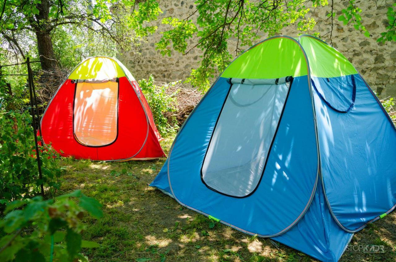 Camp'In Goris Hotel Buitenkant foto