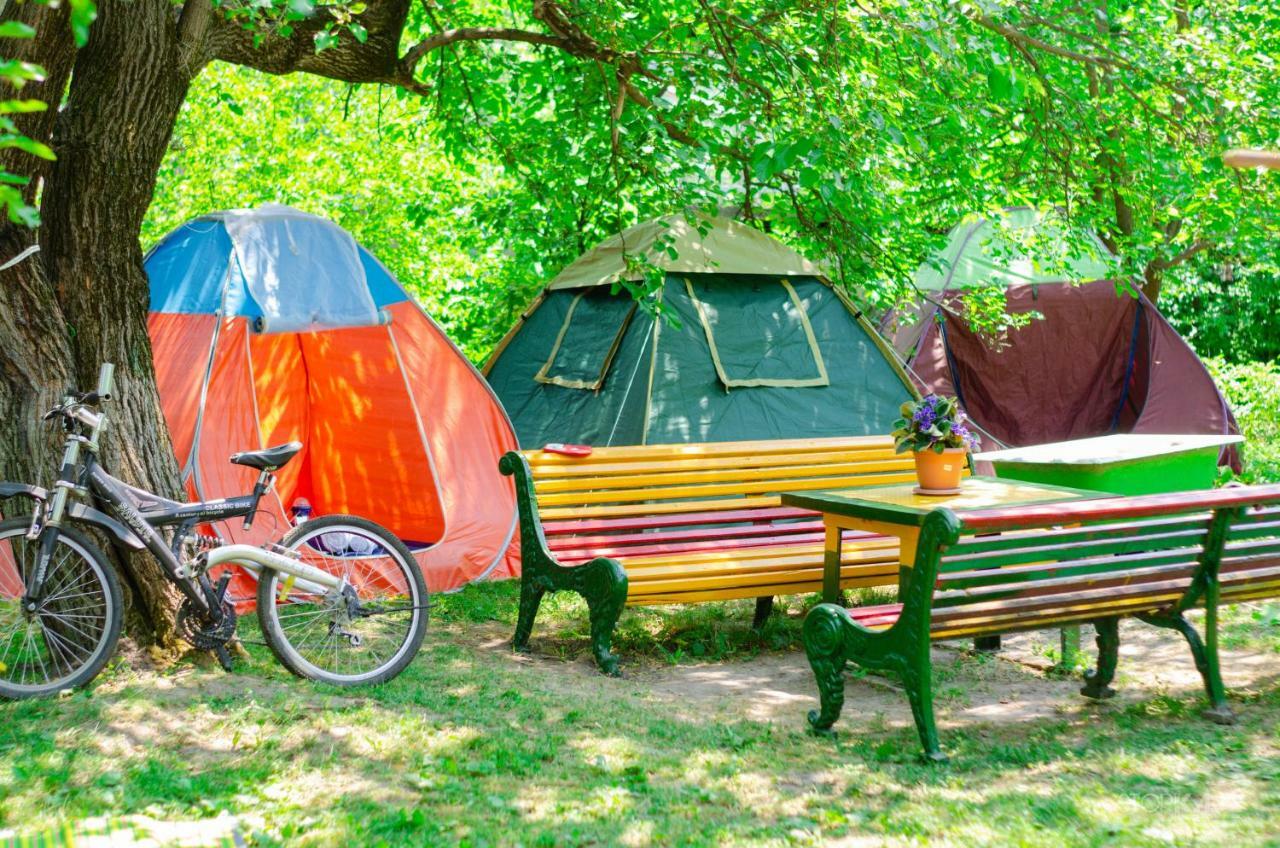 Camp'In Goris Hotel Buitenkant foto